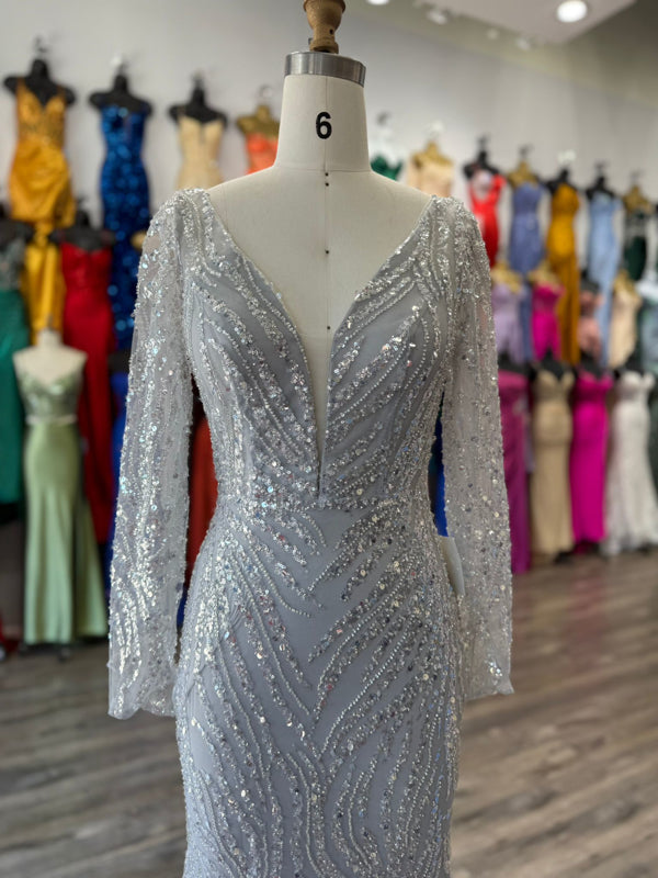 Vestido Corte Sirena con Escote Profundo en V, Manga Larga y Aplicaciones en Lentejuelas (Varios Colores)