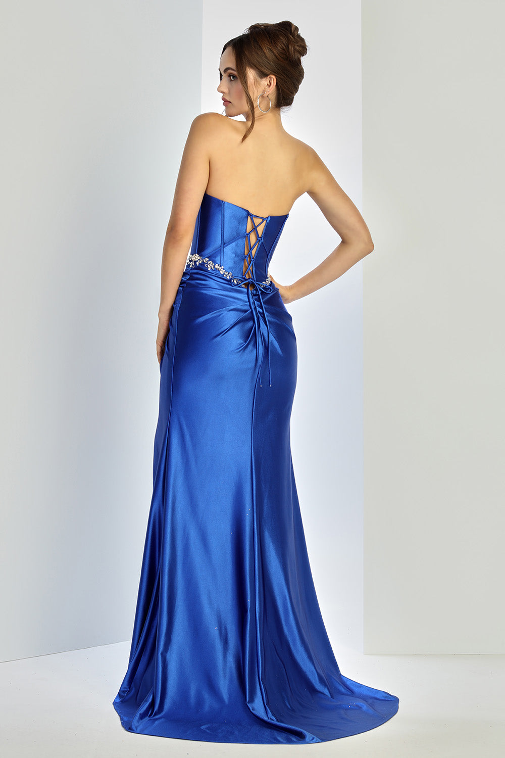 Vestido de Satén con Abertura en la pierna y con Decoraciones de Cristal (Varios Colores)