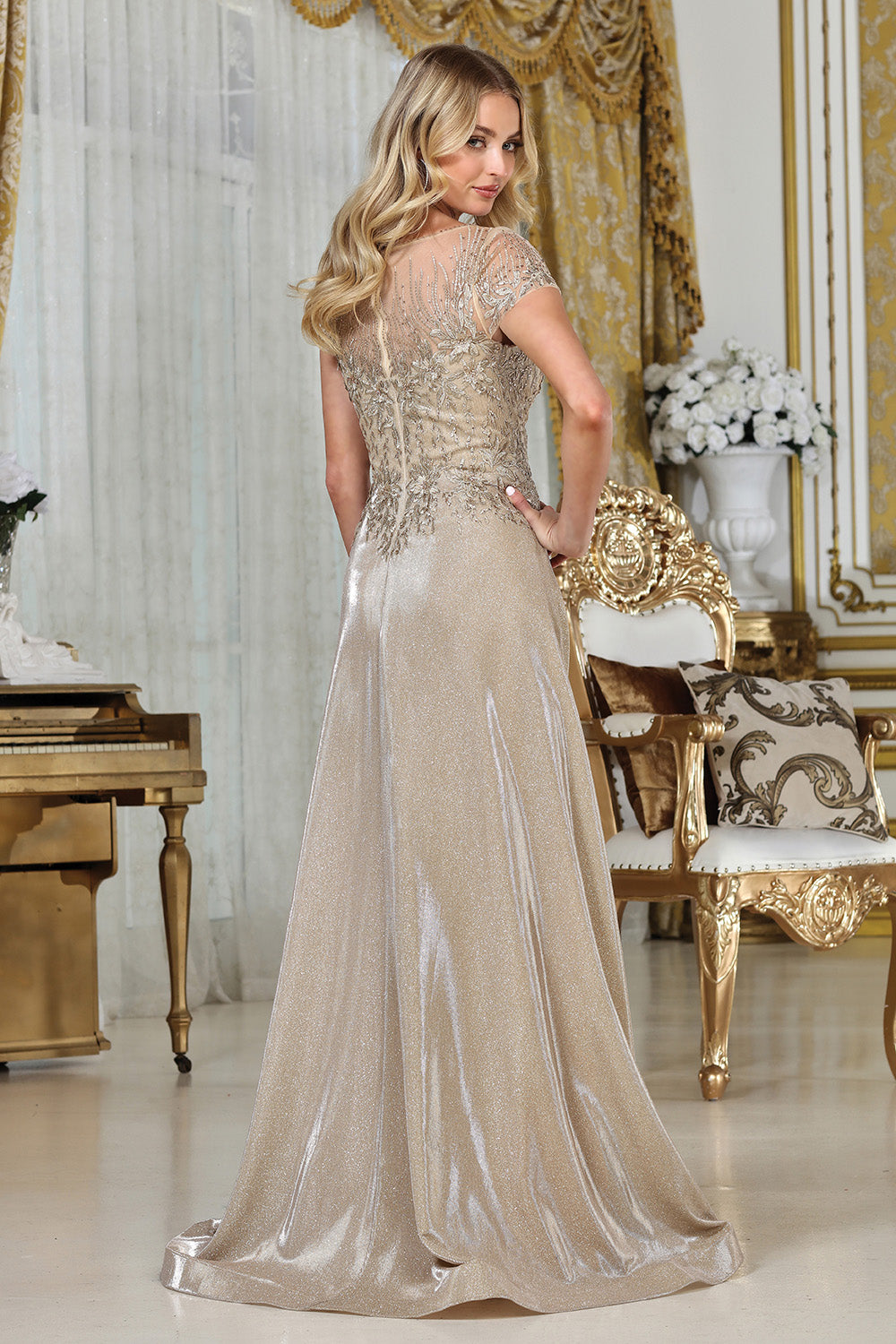 Vestido en línea A con Manga Corta (Varios Colores)
