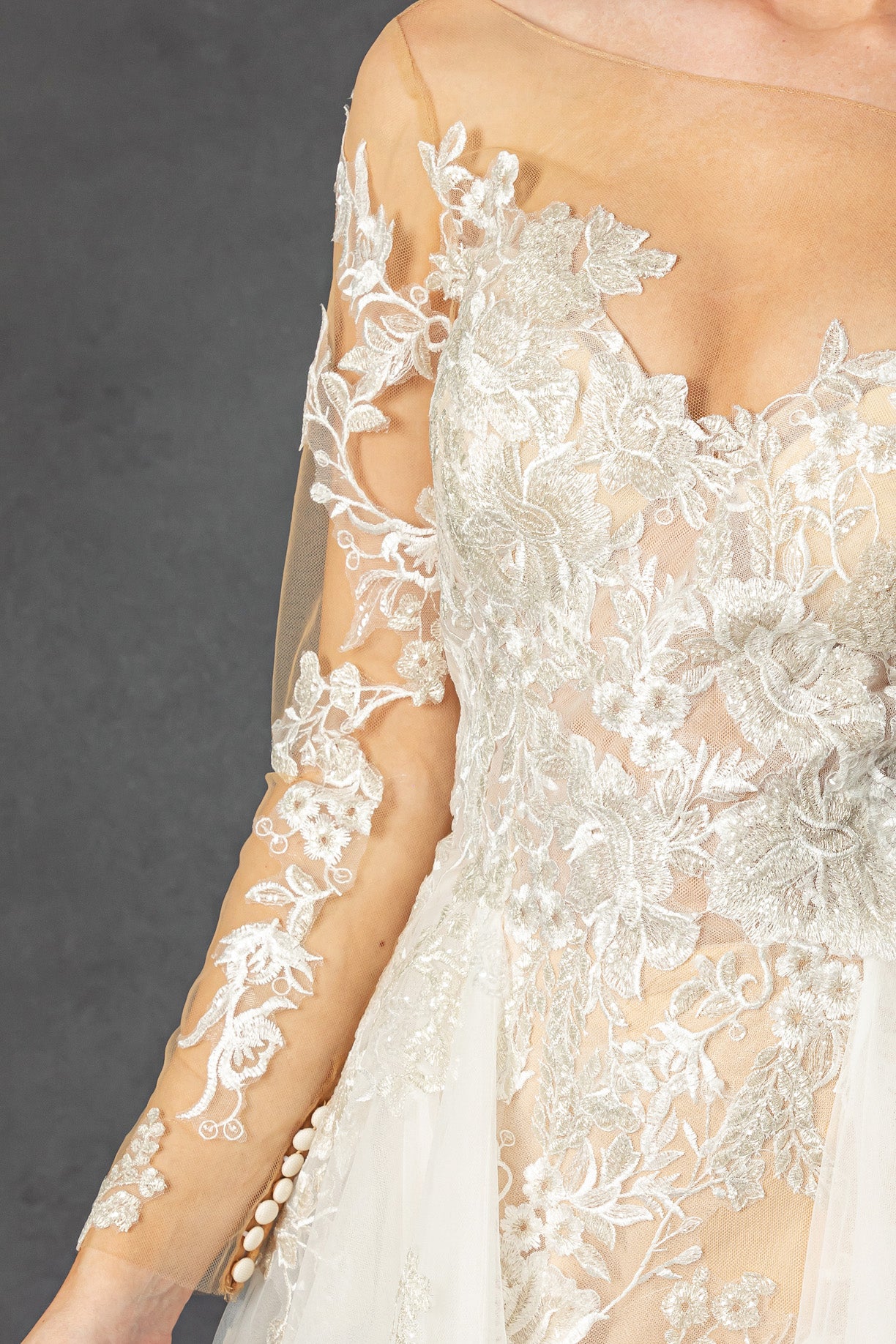 Vestido de Novia corte sirena con mangas de encaje