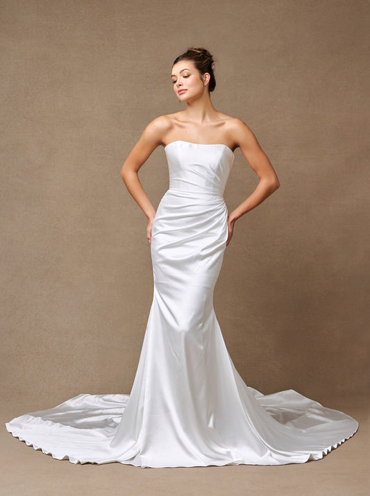 Vestido de Novia de Satín Stretch Sin Tirantes, escote en Forma de Corazón.