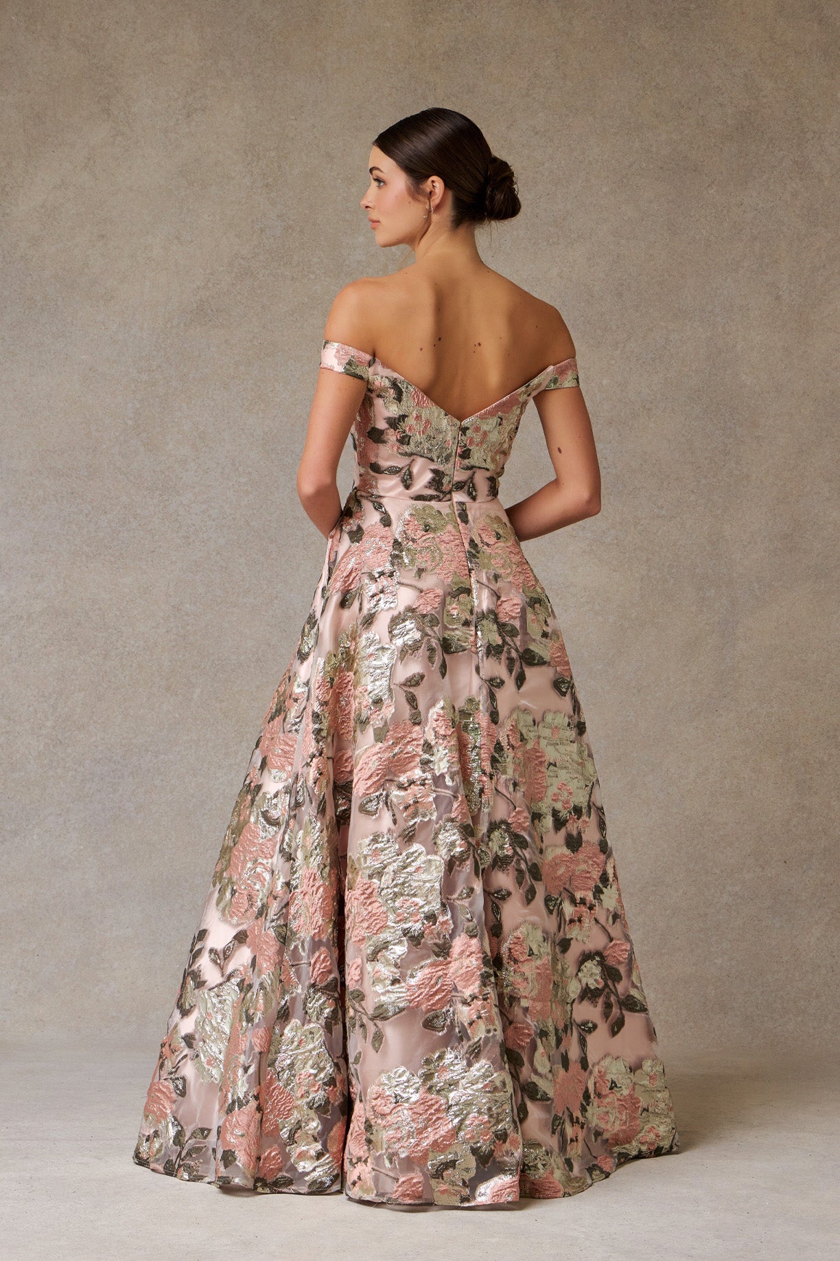 Vestido Corte en A Estampado al Hombro con Cuello en V, Color Blush Shage