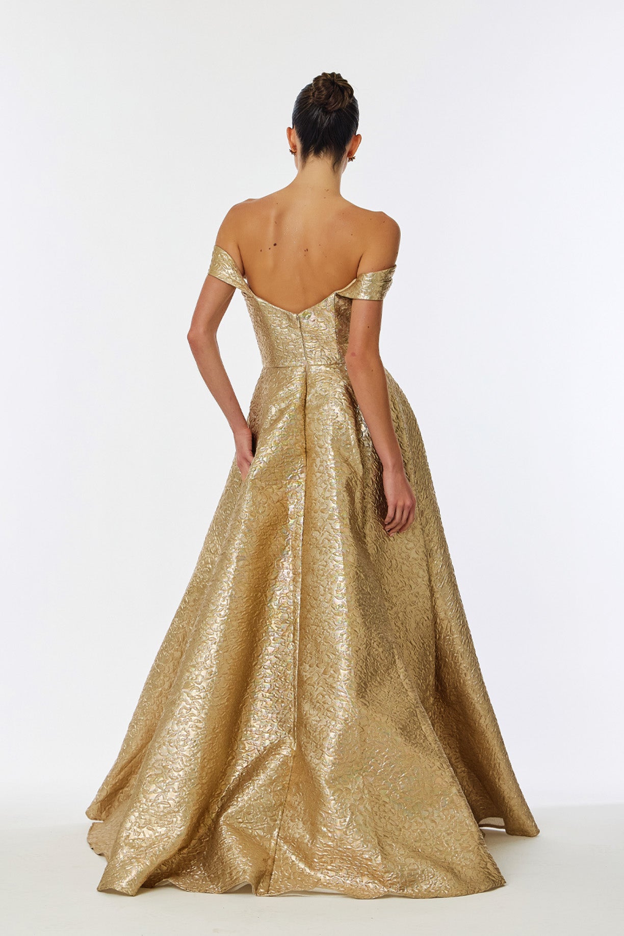 Vestido en Corte A Estampado, al Hombro con Escote Redondo, Color Gold