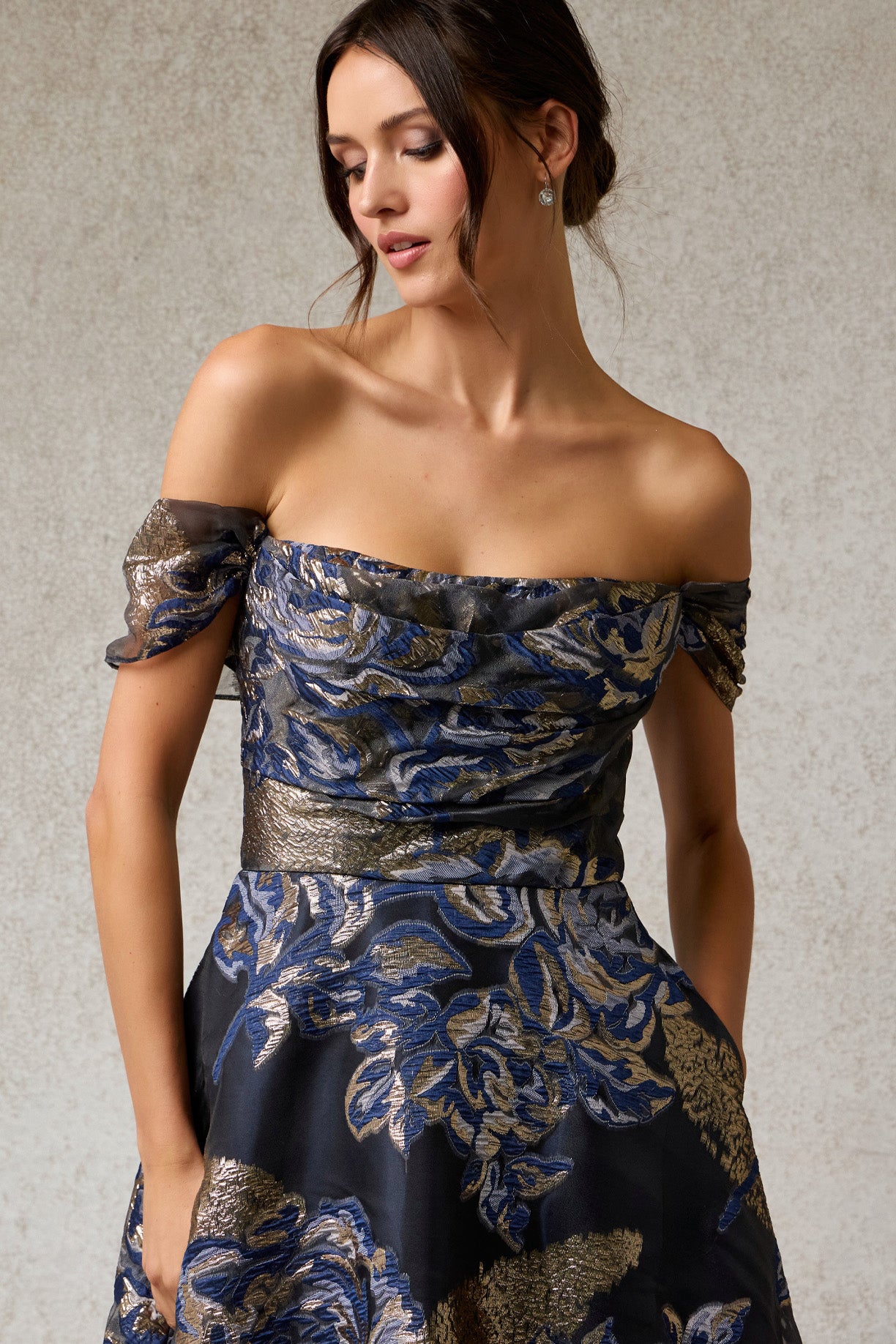 Vestido Core en A de Jacquard Estampado, Hombros Descubiertos y Bolsillos Laterales, Color Navy