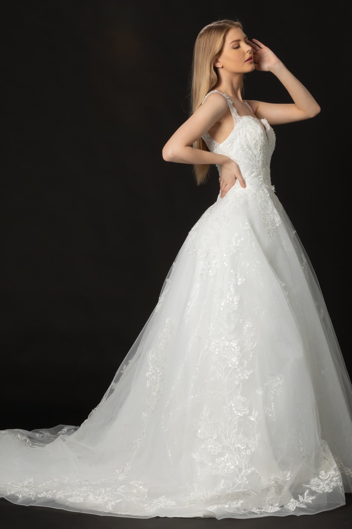Vestido de Novia Corte en A de Tul con Brillo y Encaje Bordado con Cuentas y Lentejuelas, Color Off White