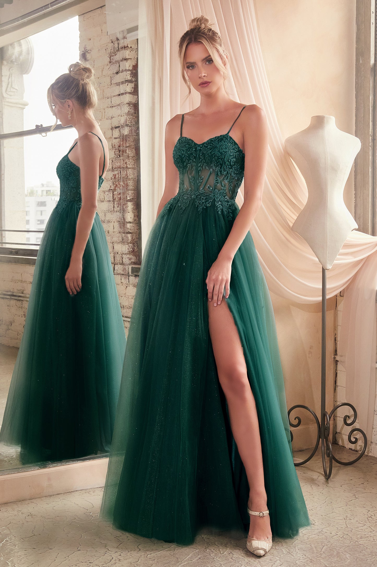Vestido de Encaje y Ttul a Capas. (Varios Colores)