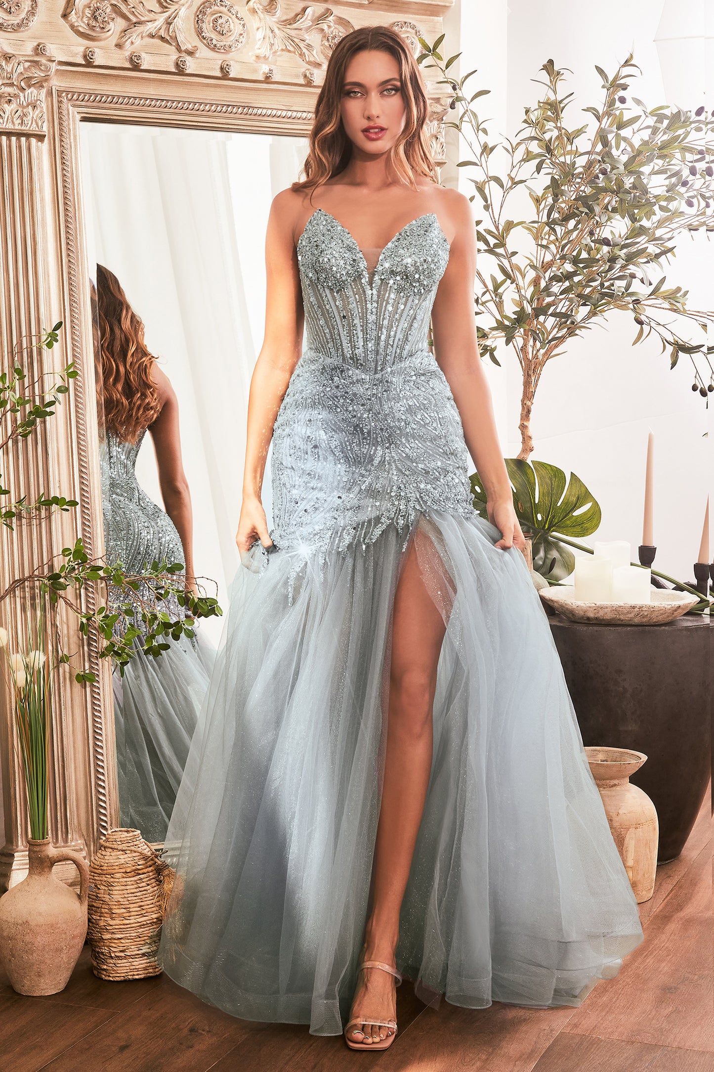 Vestido en corte de Sirena sin Tirantes, (Varios Colores.)