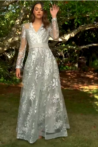 Vestido Manga Larga con decoraciones, estampado floral. (Curvy)