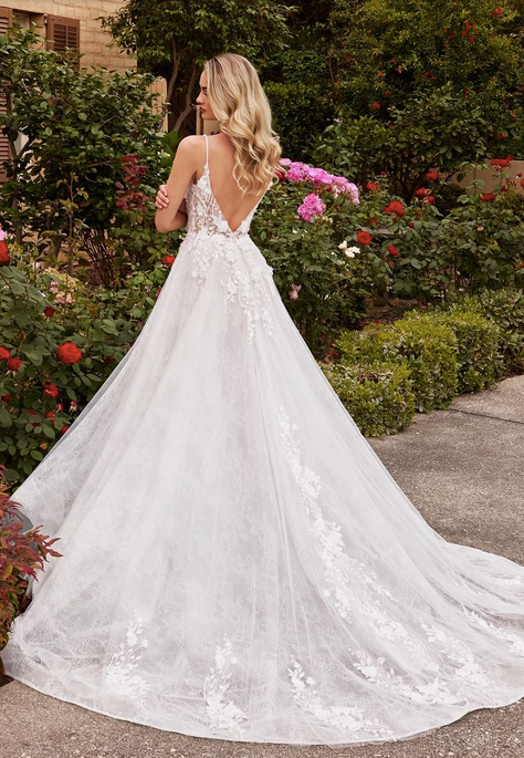 Vestido de Novia de Encaje en Capas.