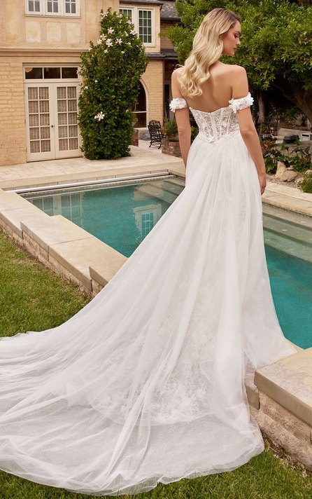 Vestido de Novia con Falda Desmontable.