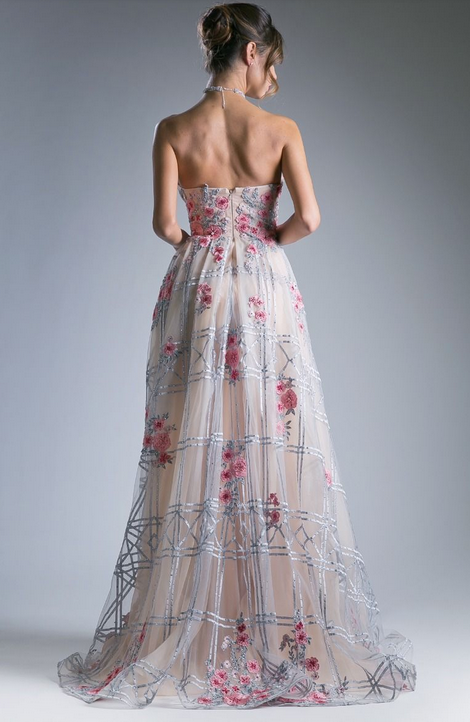 Vestido de Corazón Sin Tirantes con Bordado Floral.