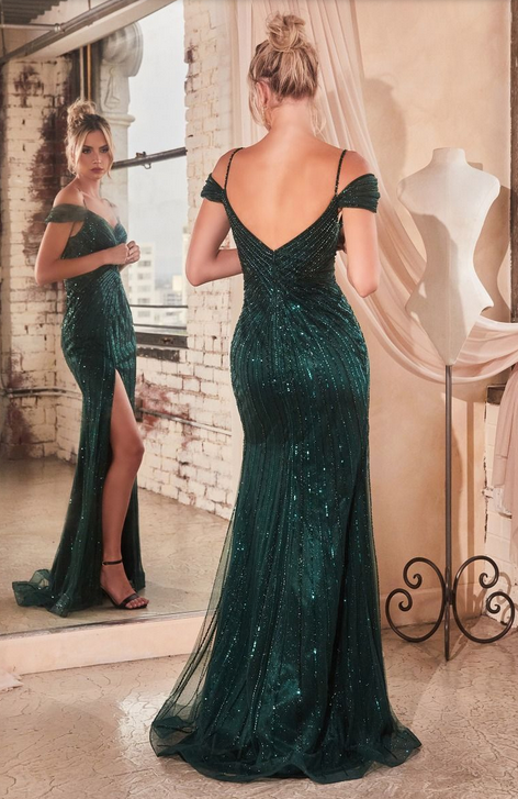 Vestido de Lentejuelas con hombros Descubiertos. (Varios Colores)