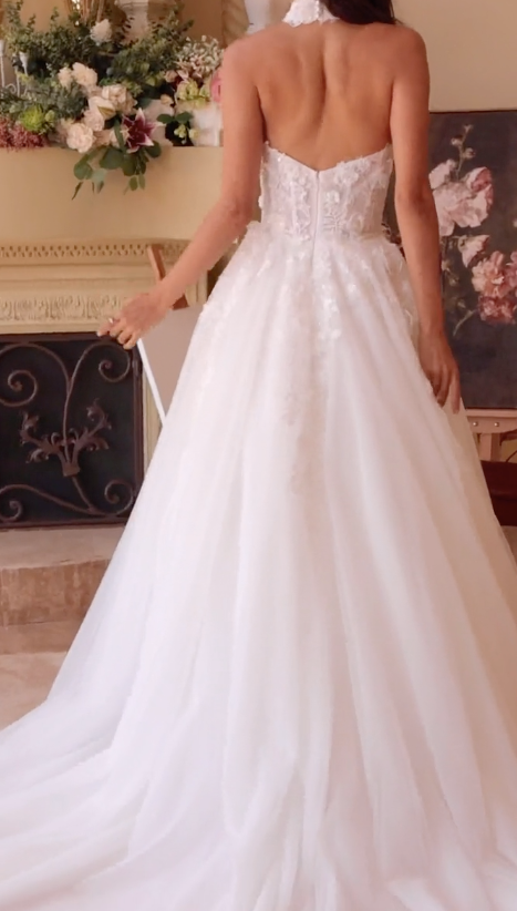 Vestido de Novia de Encaje y Tul Sin Tirantes.