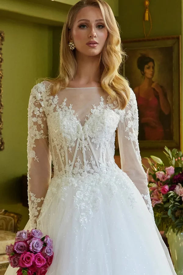 Vestido de Novia, Corte en A, Escote en V Ilusión, Manga Larga y Espalda Abierta con Cauda, Color Off White