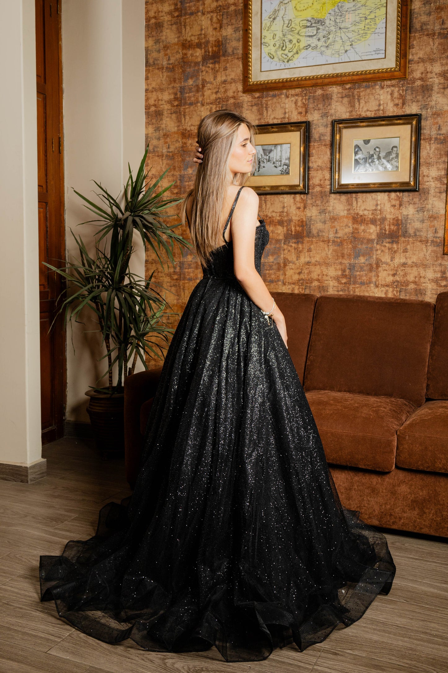 Vestido con Corsé, tirantes y Glitter color Black