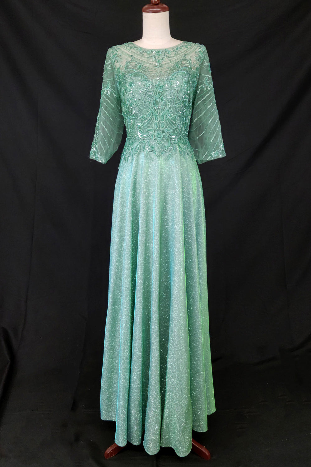 Vestido Largo con Bordado Ornamental con Lentejuelas y Mangas 3/4 (Varios Colores)