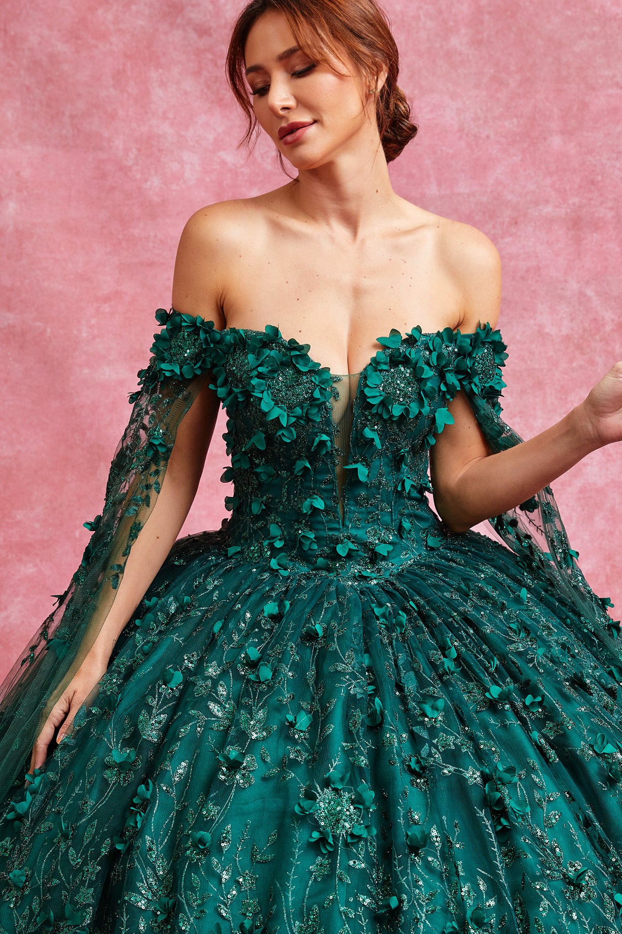 Vestido de Fiesta Manca Larga al Hombro Bordado con Flores, Cuentas y Lentejuelas (Varios Colores)