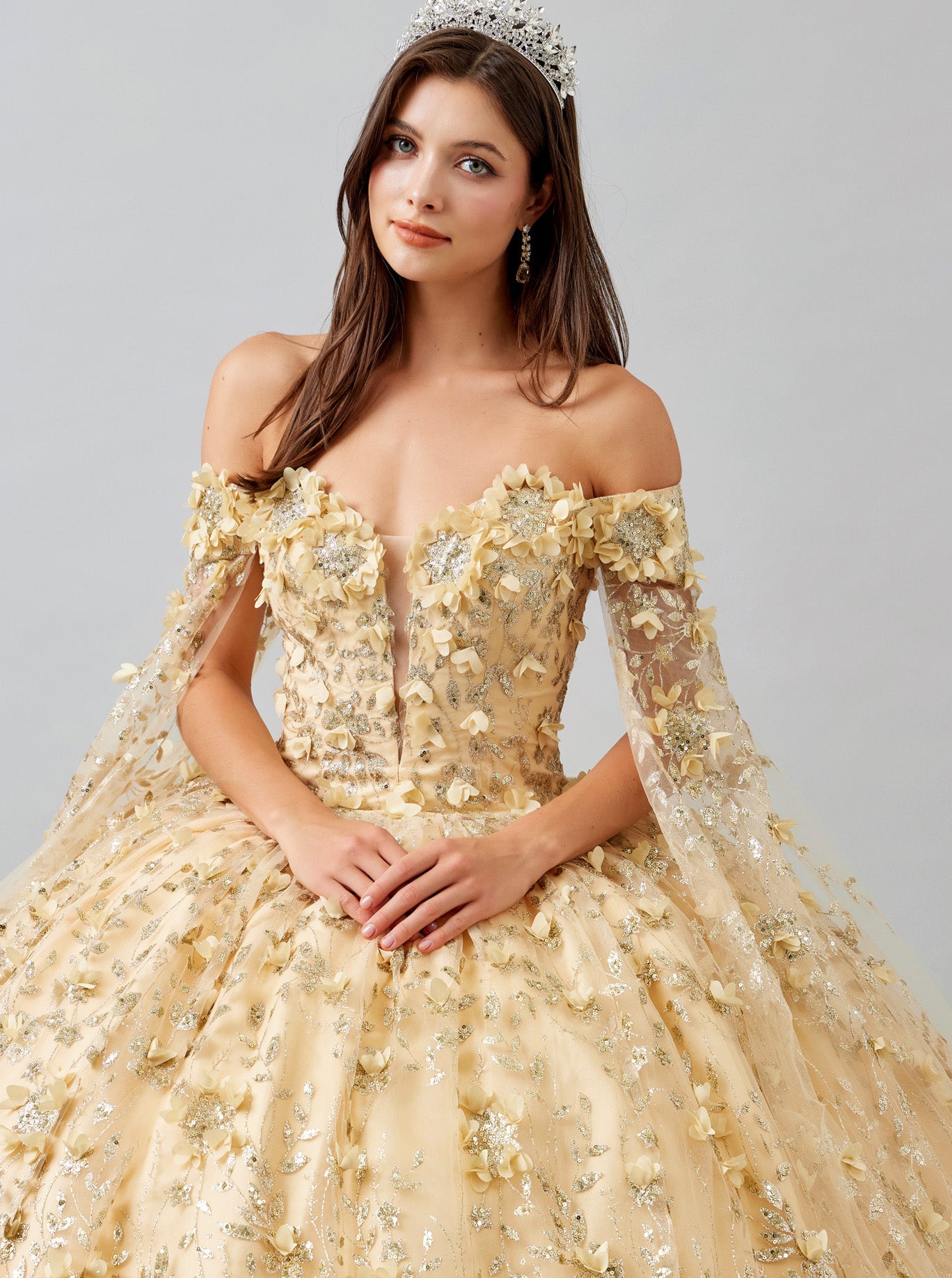 Vestido de Fiesta Manca Larga al Hombro Bordado con Flores, Cuentas y Lentejuelas (Varios Colores)