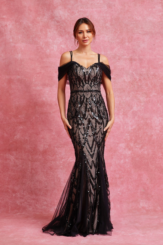 Vestido de Noche con Hombros Fuera, corte en sirena y decoraciones en Lentejuela (Dos Colores)