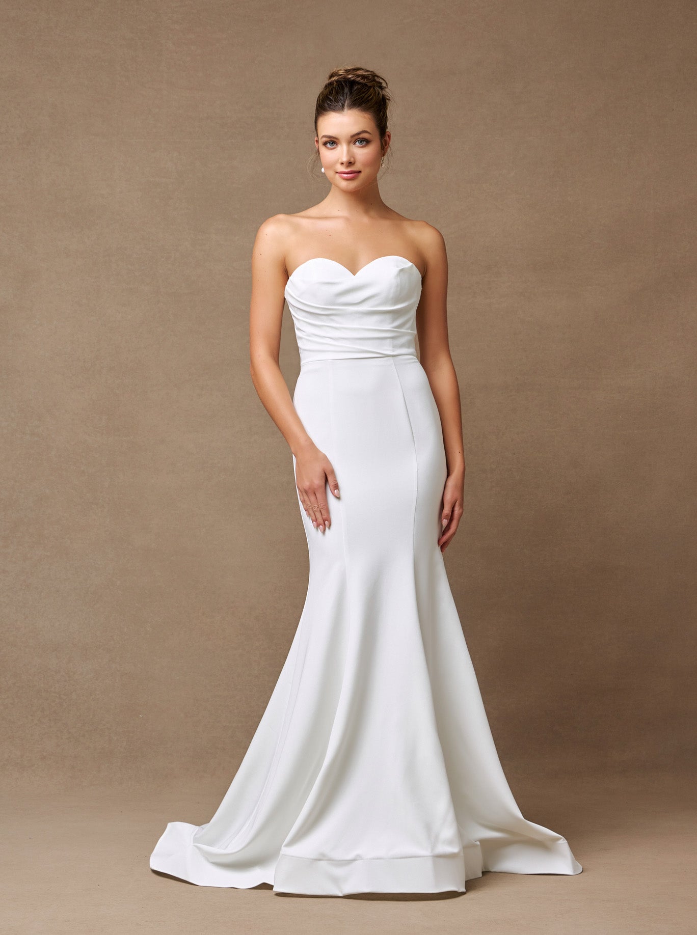 Vestido de Novia Corte Sirena Escote de Corazón con Mangas al Hombro Desmontables Color Off Whitte