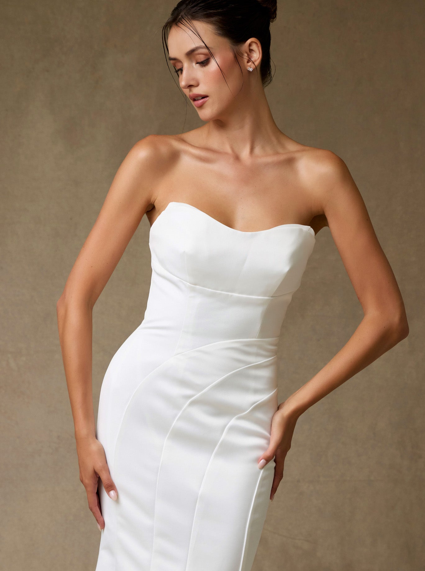 Vestido de Novia Corte Sirena, sin Tirantes, Color Off White