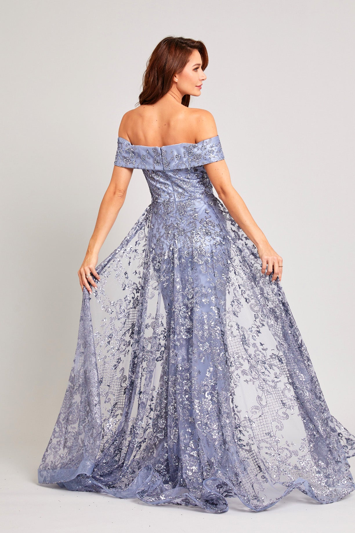 Vestido de Fiesta en Línea A Con Hombro Fuera Color Dark Ice Blue.