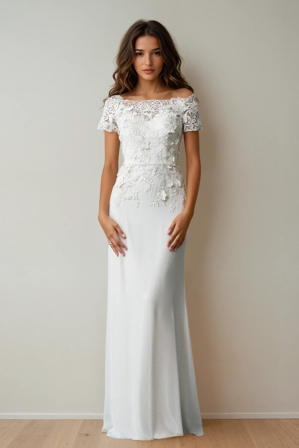 Vestido de Novia Corte Recto de Chiffon Bordado con Perlas y Flores en 3D, Color Off White