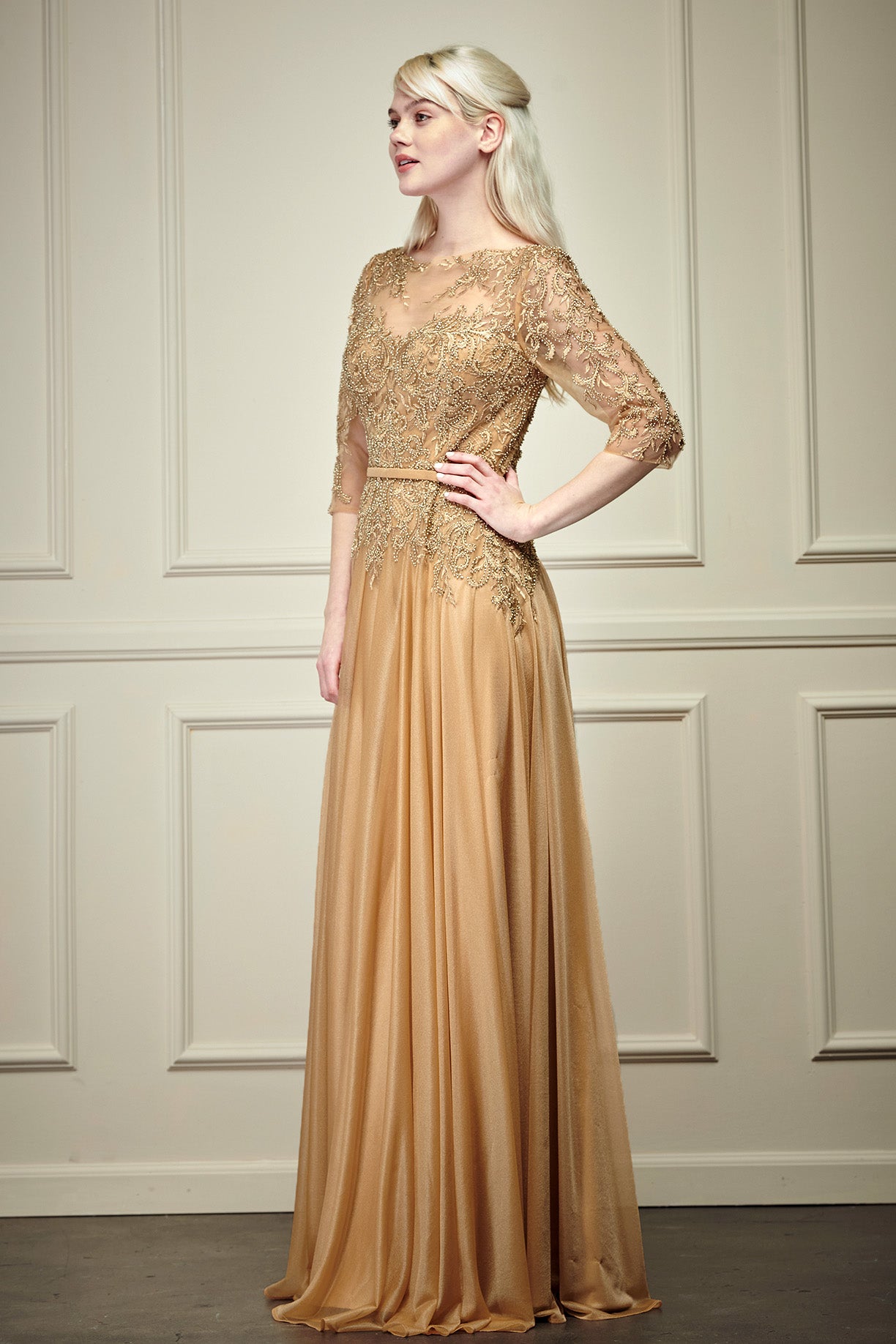 Vestido Recto Manga 3/4 y Cinturon Fijo Color Gold