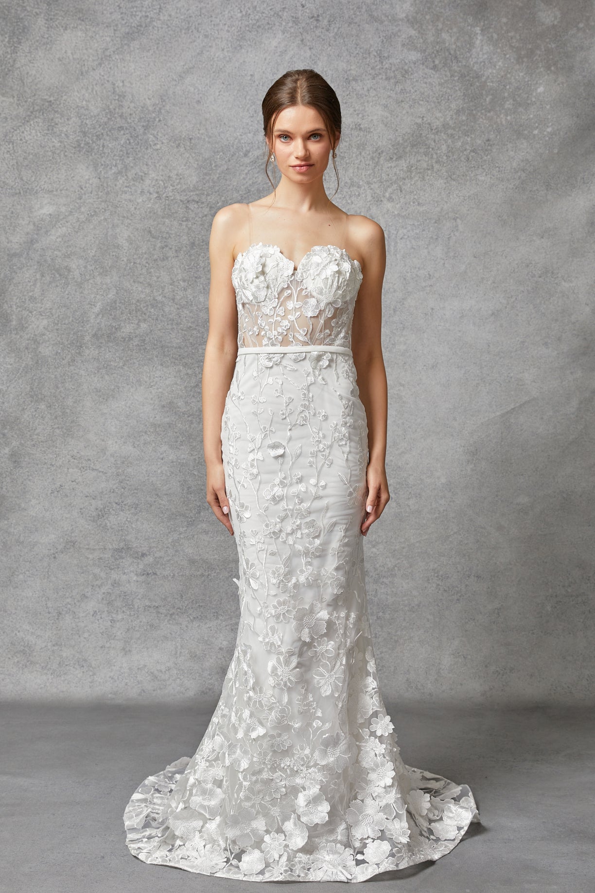 Vestido de Novia sin Tirantes, Recto en Encaje Mangas y Cauda de Velo Desmontable, Color Off White