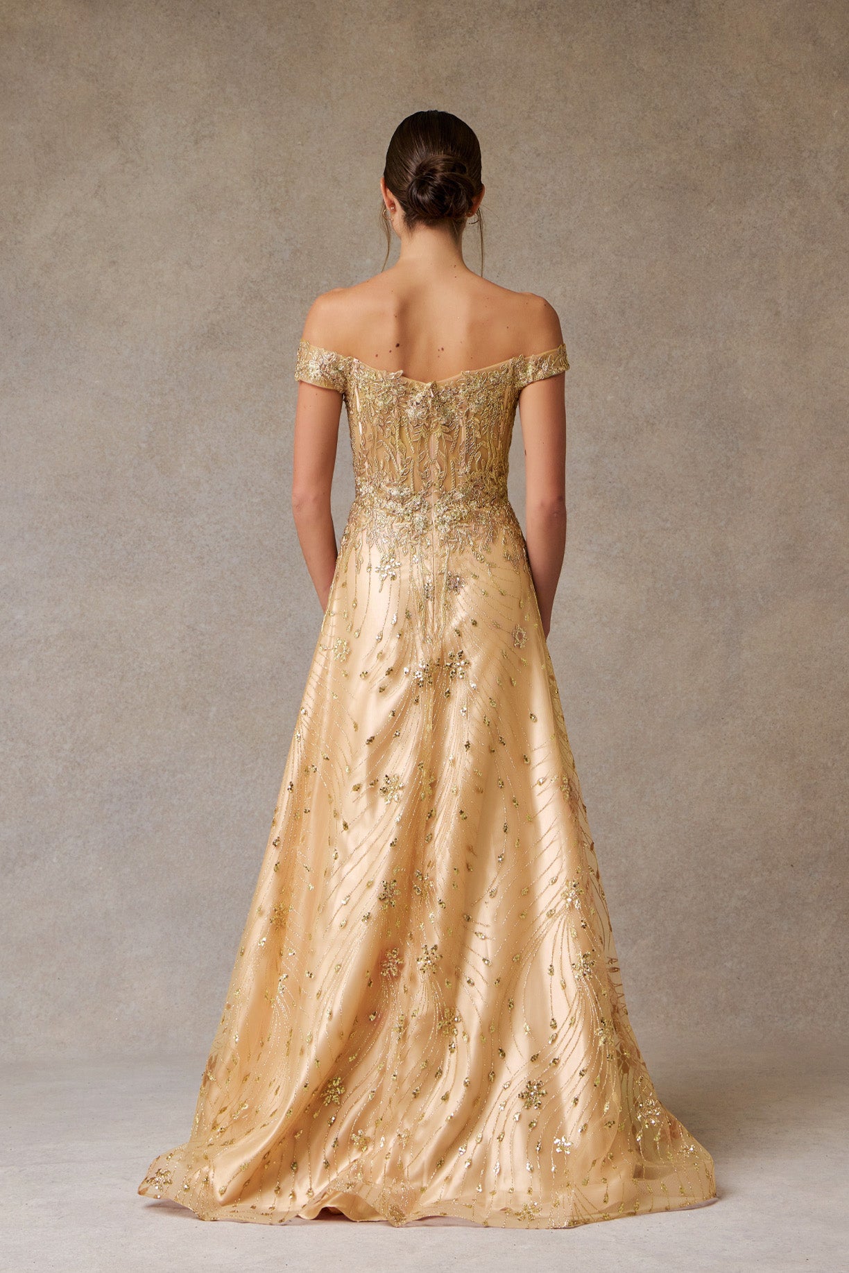 Vestido en Linea A Bordado con Encaje y Lentejuela al Hombro (Varios Colores)