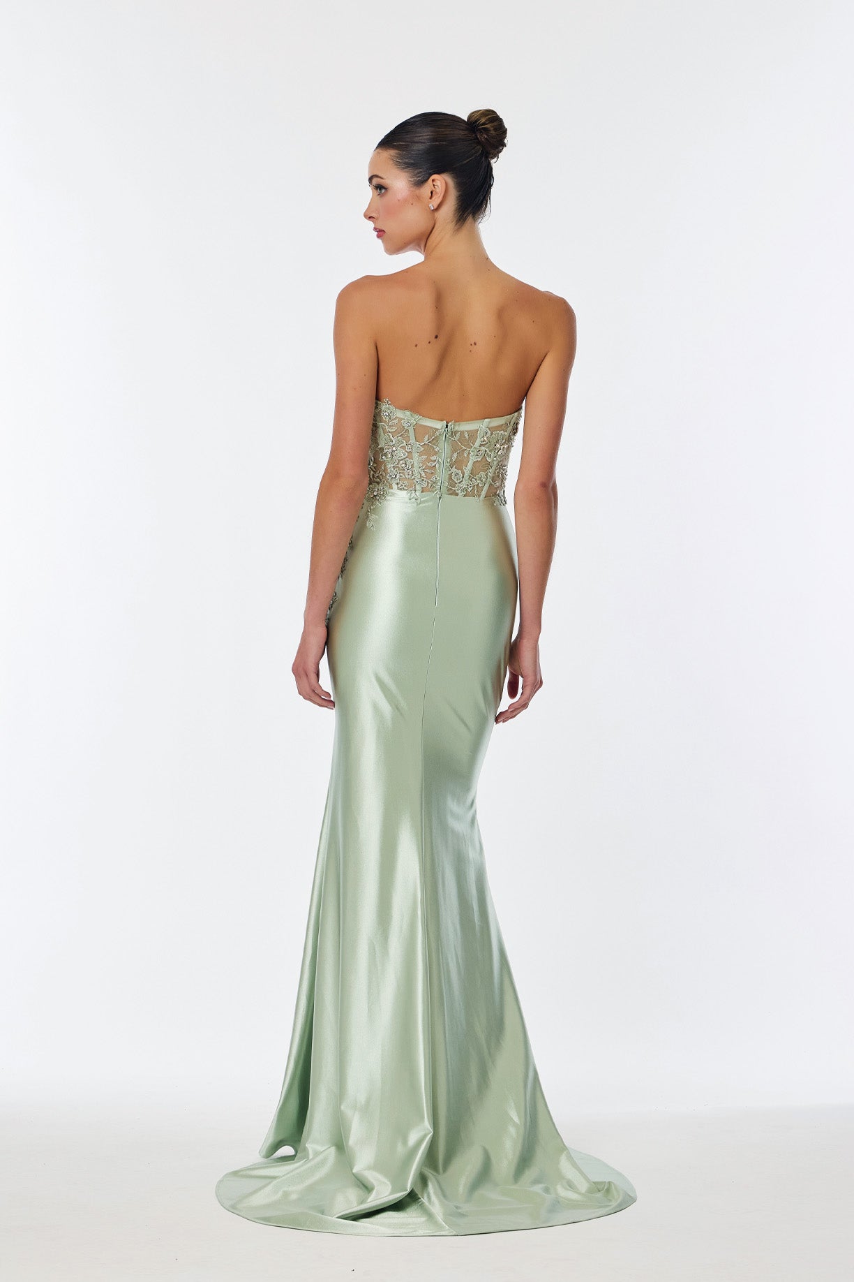 Vestido Corte Recto con Corpiño Semitransparente de Encaje Bordado, Color Sage