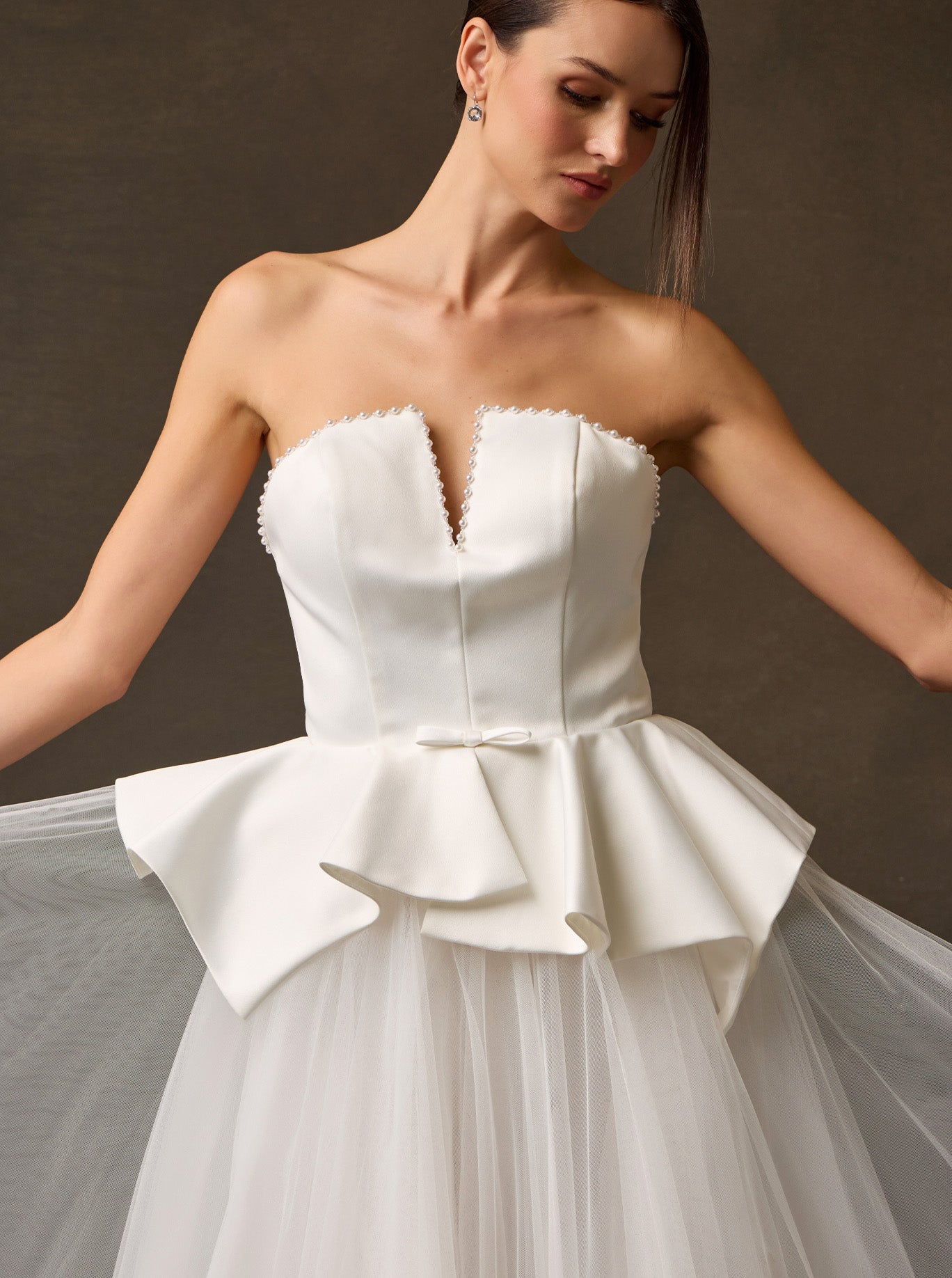 Vestido de Novia, Corte A, con Escote en V, sin Tirantes, Color Off White