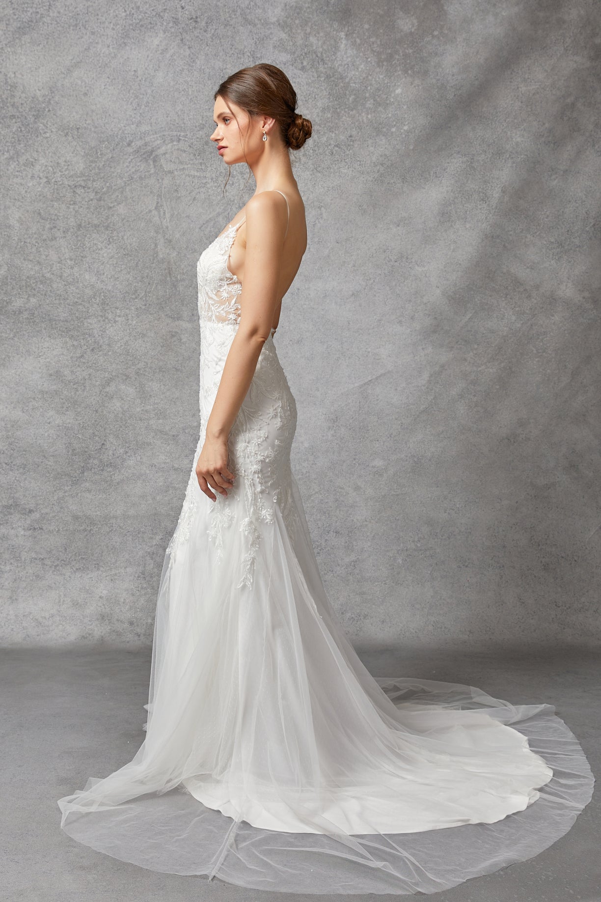 Vestido de Novia Corte Sirena Cuello en V Encaje Bordado Color Off White