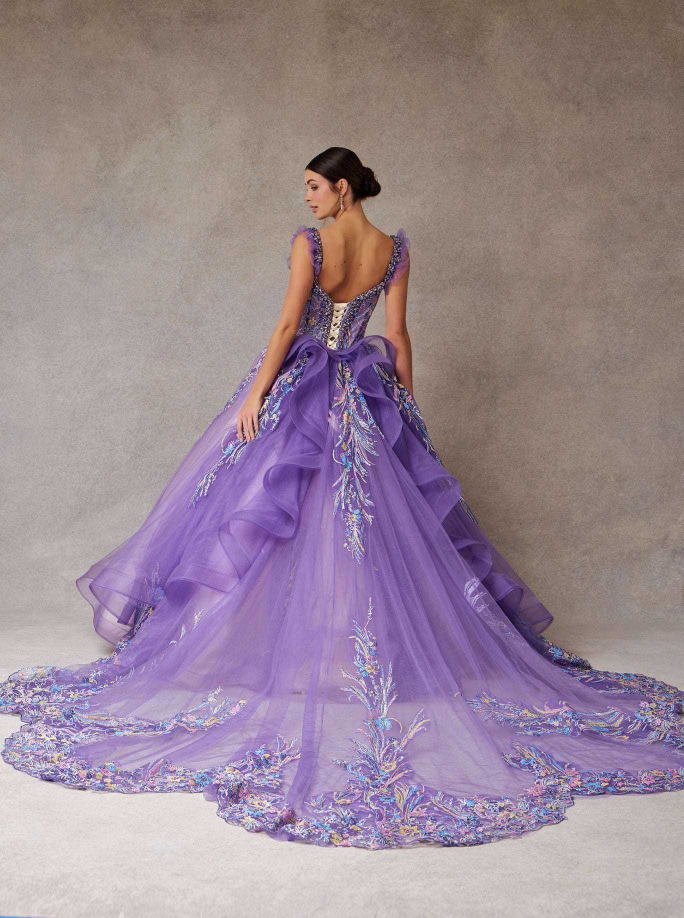 Vestido de Fiesta de Tul y Encaje Bordado con Cristales, Cuentas y Lentejuelas, Color Purple