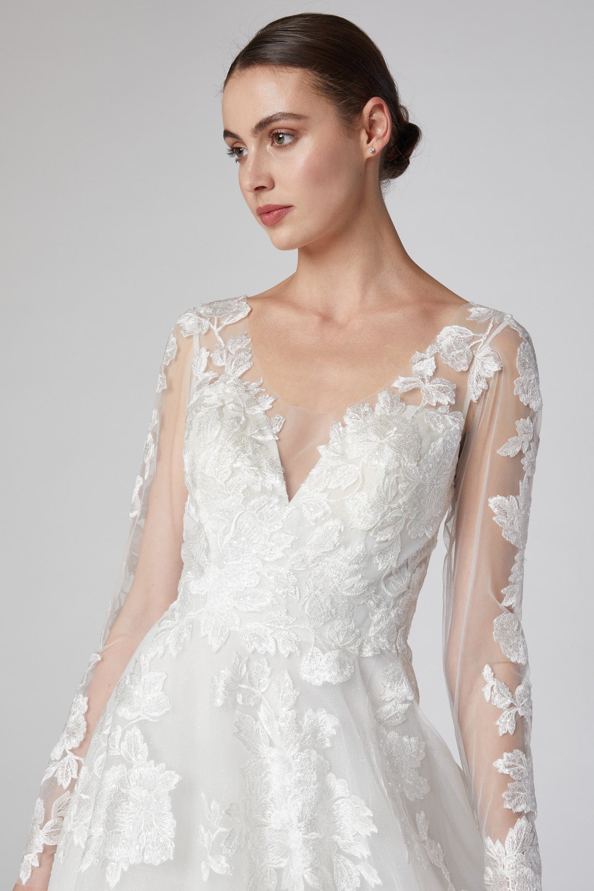 Vestido de Novia Línea A Con Mangas Largas Cuello V Color Off White