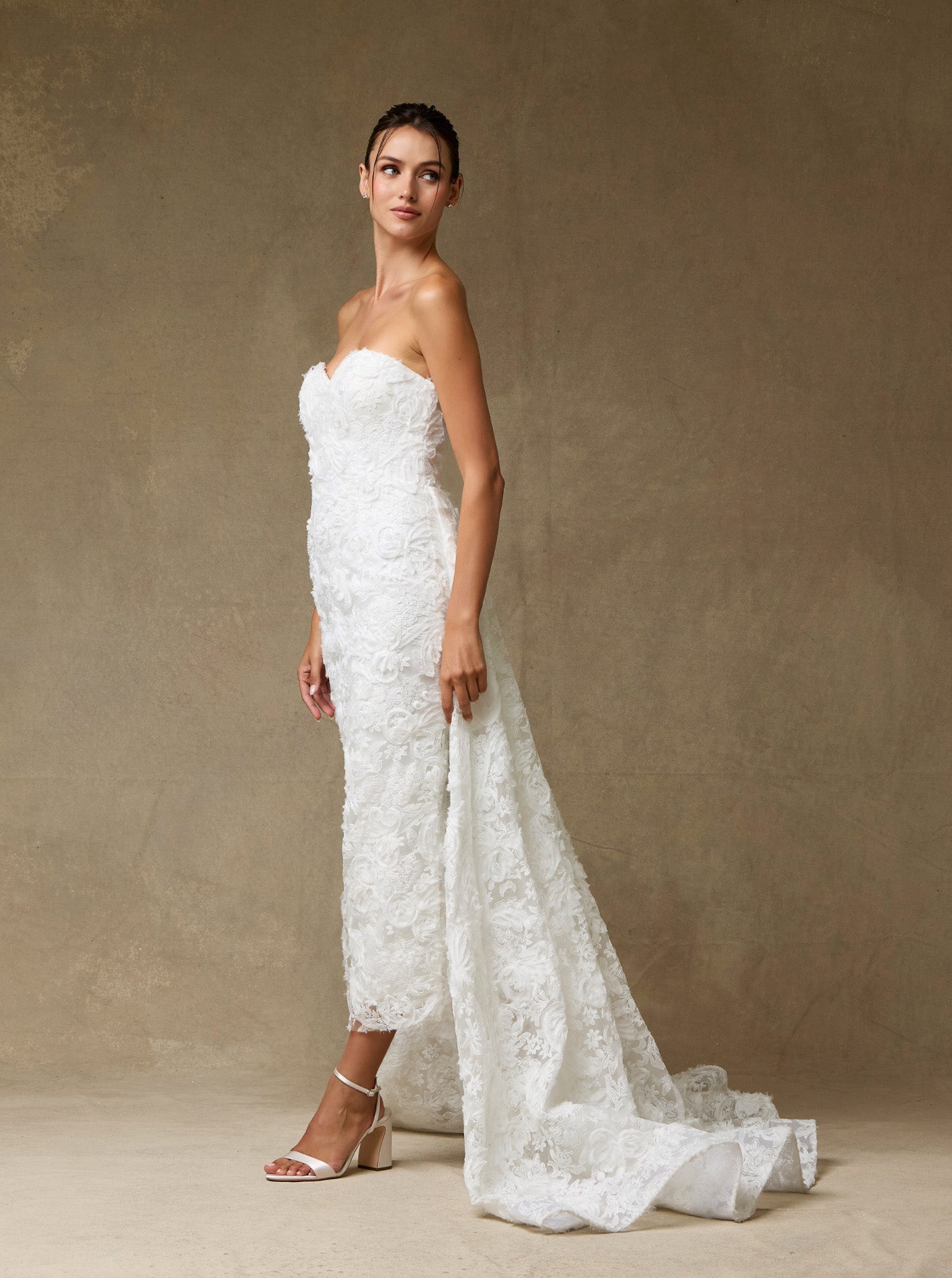 Vestido de Novia Midi Con Cauda Color Off White