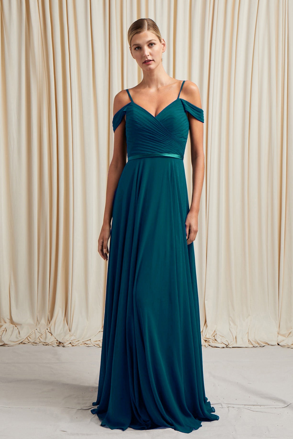 Vestido de Chiffon al Hombro con Tirantes (Varios Colores)