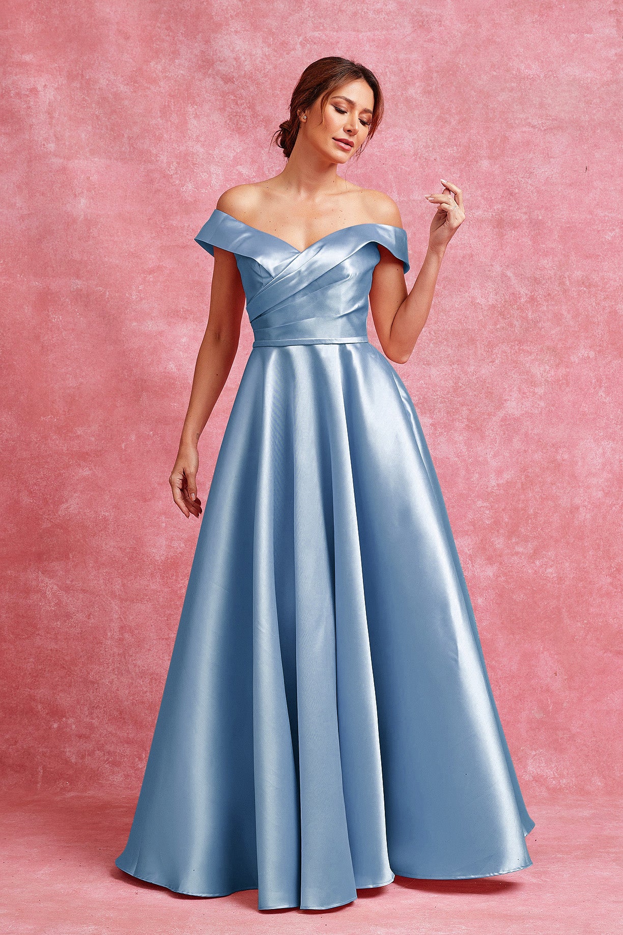 Vestido en Línea A con Hombros de Fuera y Cuello en Corazón (Varios Colores)