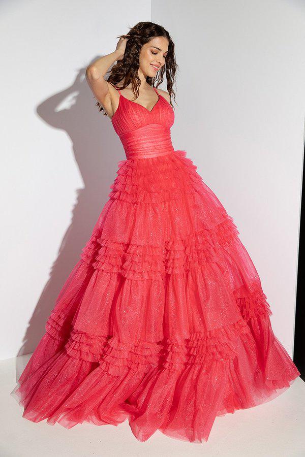Vestido de Tul con pliegues.