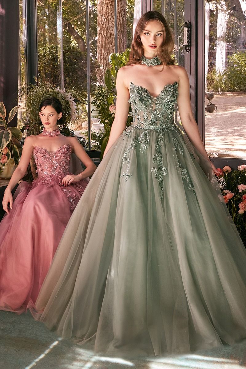 Vestido de Tul con Detalles de Encaje y Con gargantilla. (Varios Colores)