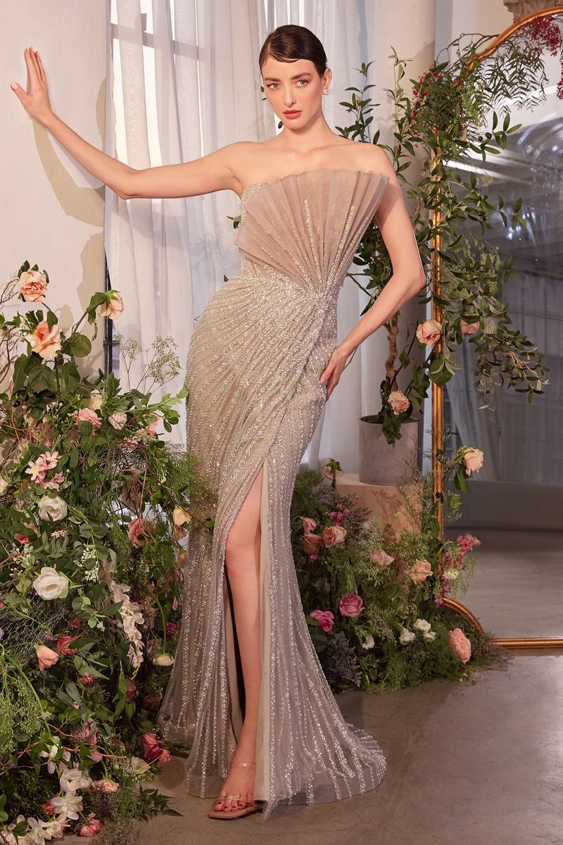 Vestido Plisado, Busto con Decorado en Abanico y Perlas.(Varios Colores)