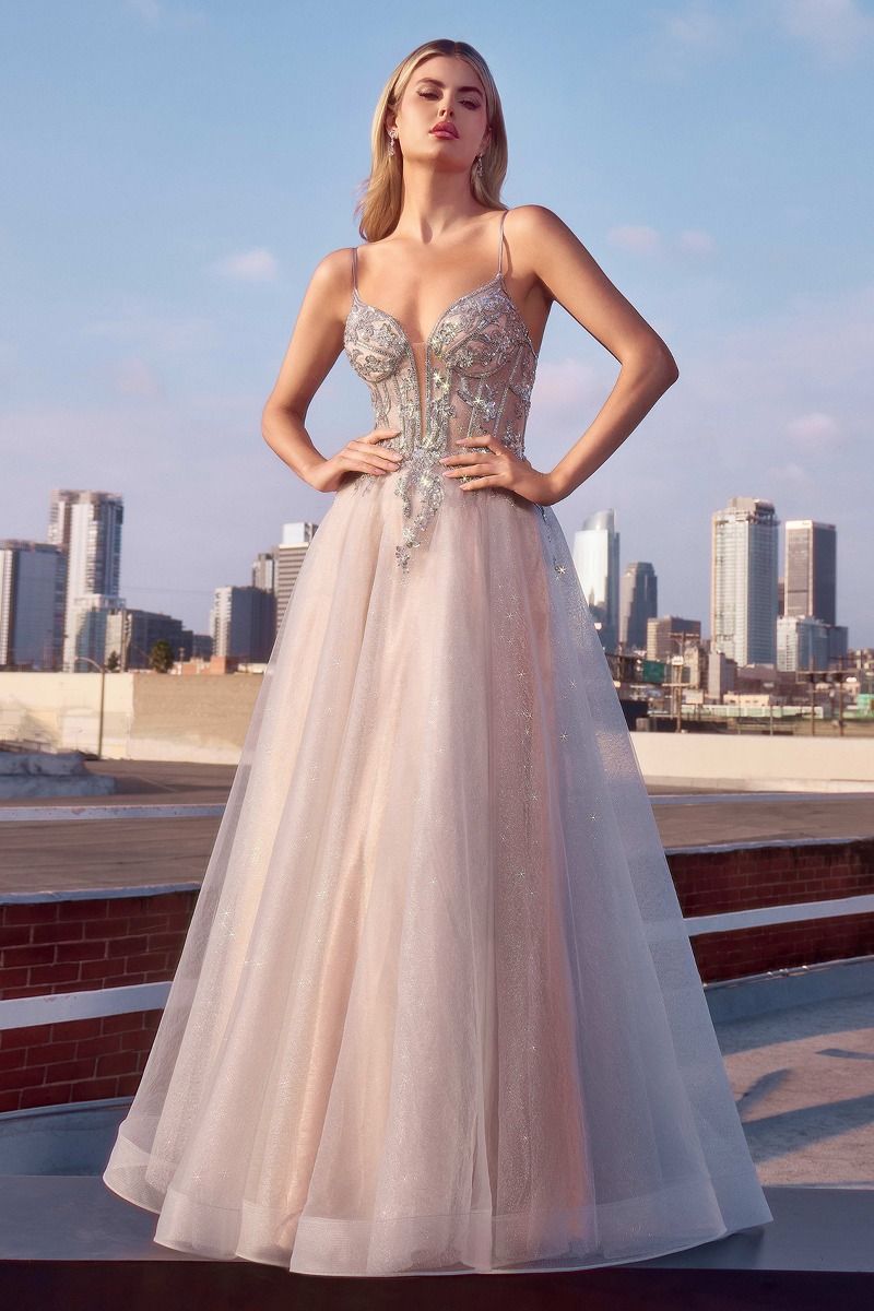 Vestido de Tul a capas y Adornos de Encaje (Tres Colores)