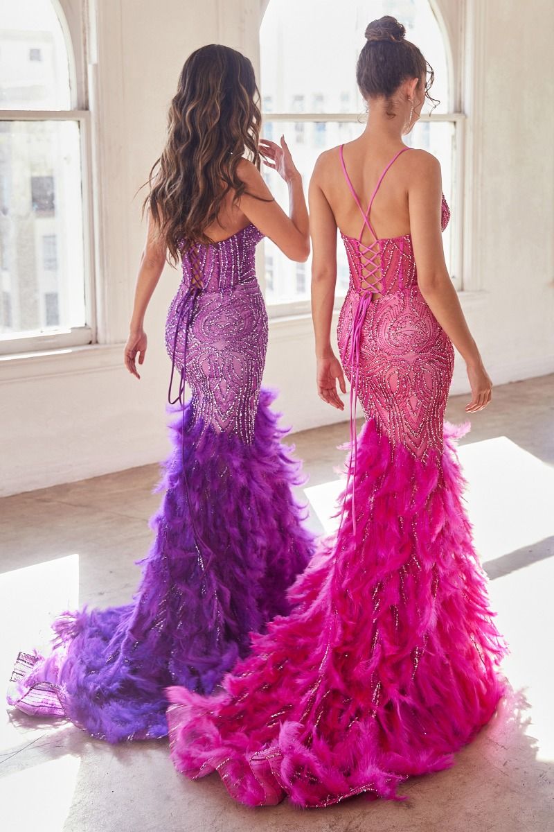 Vestido Corte de Sirena Adornado con Plumas. (Varios Colores)