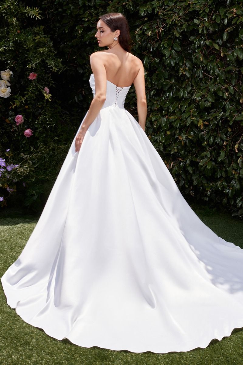 Vestido de Novia de Satén Sinn Tirantes.