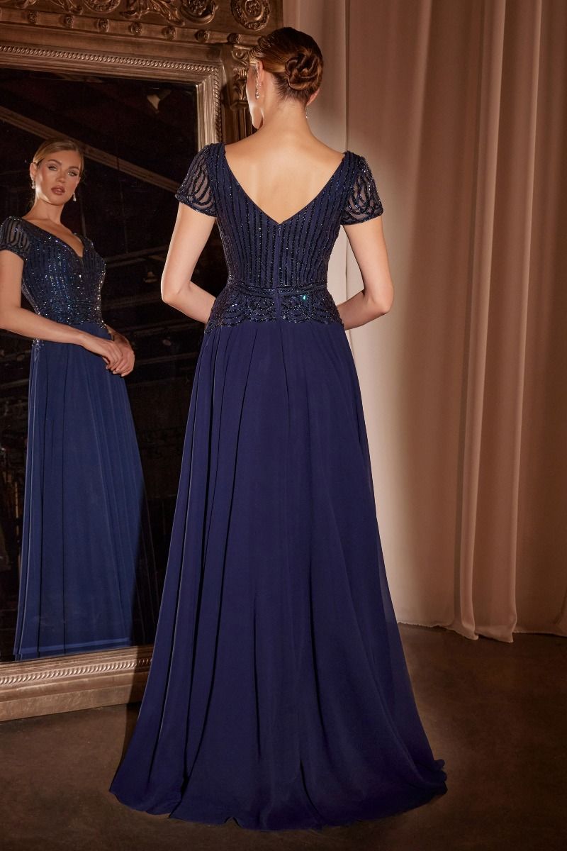 Vestido Línea A Chifón con Cuentas Color Navy.