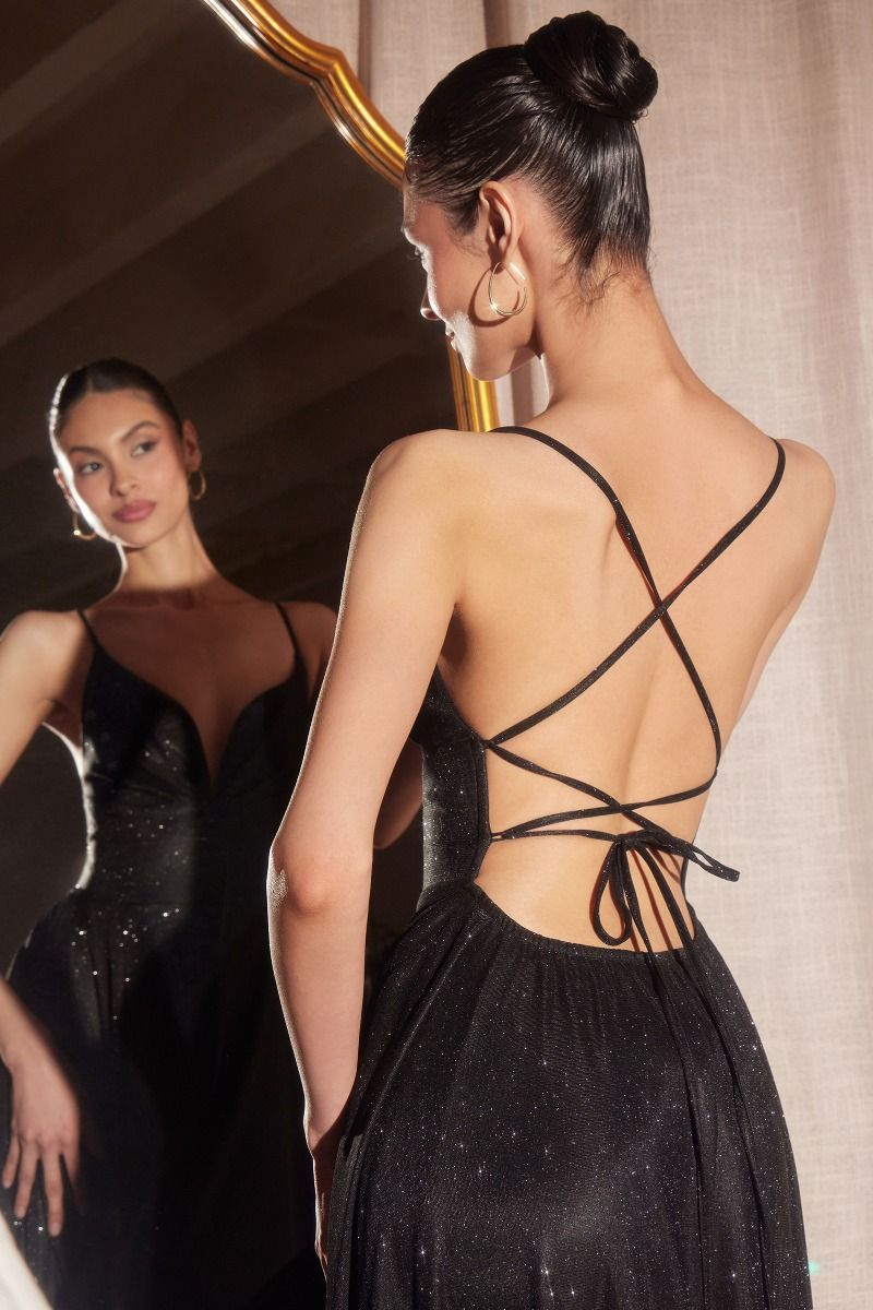 Vestido en Línea A Tela Brillante Con Abertura y tirantes (Varios Colores)