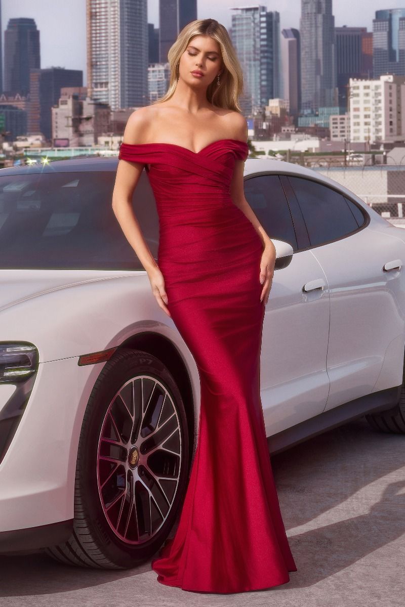 Vestido Dama de Honor Corte Sirena con Hombros Descubiertos (Varios Colores)