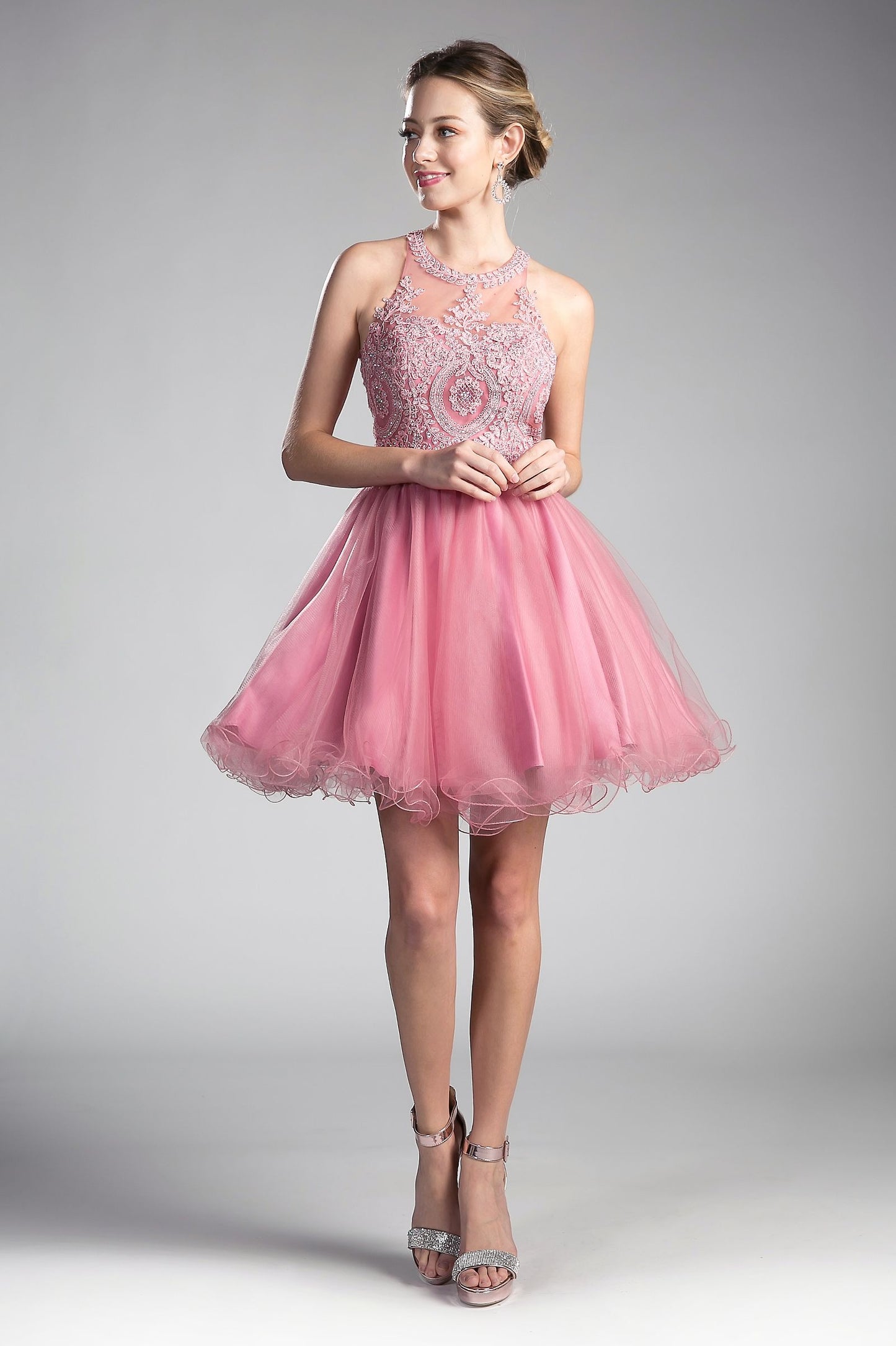 Vestido de Cóctel Corto en Capas. (Varios Colores)