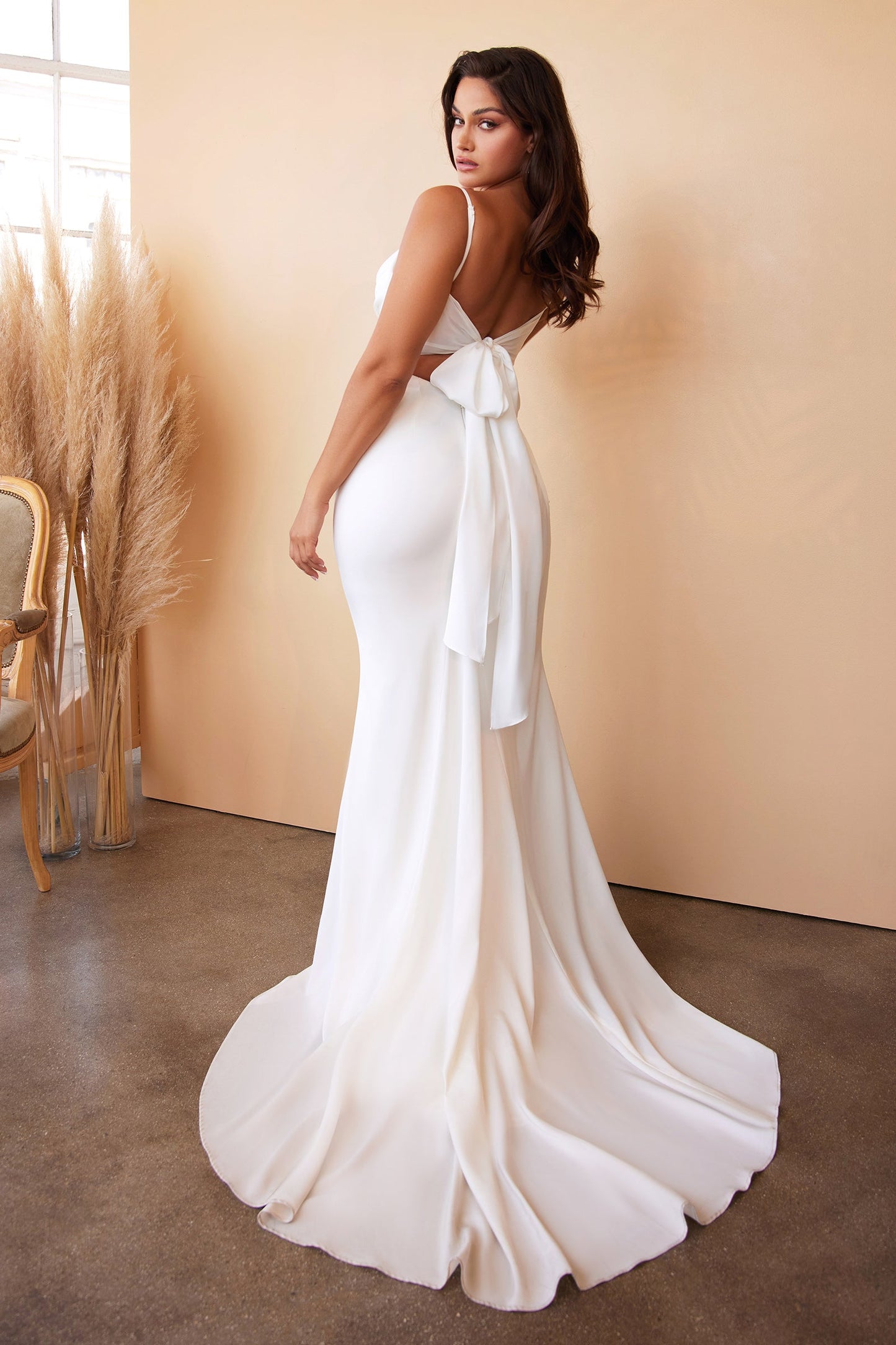 Vestido de novia sirena Charmeuse con faja lazada en la espalda