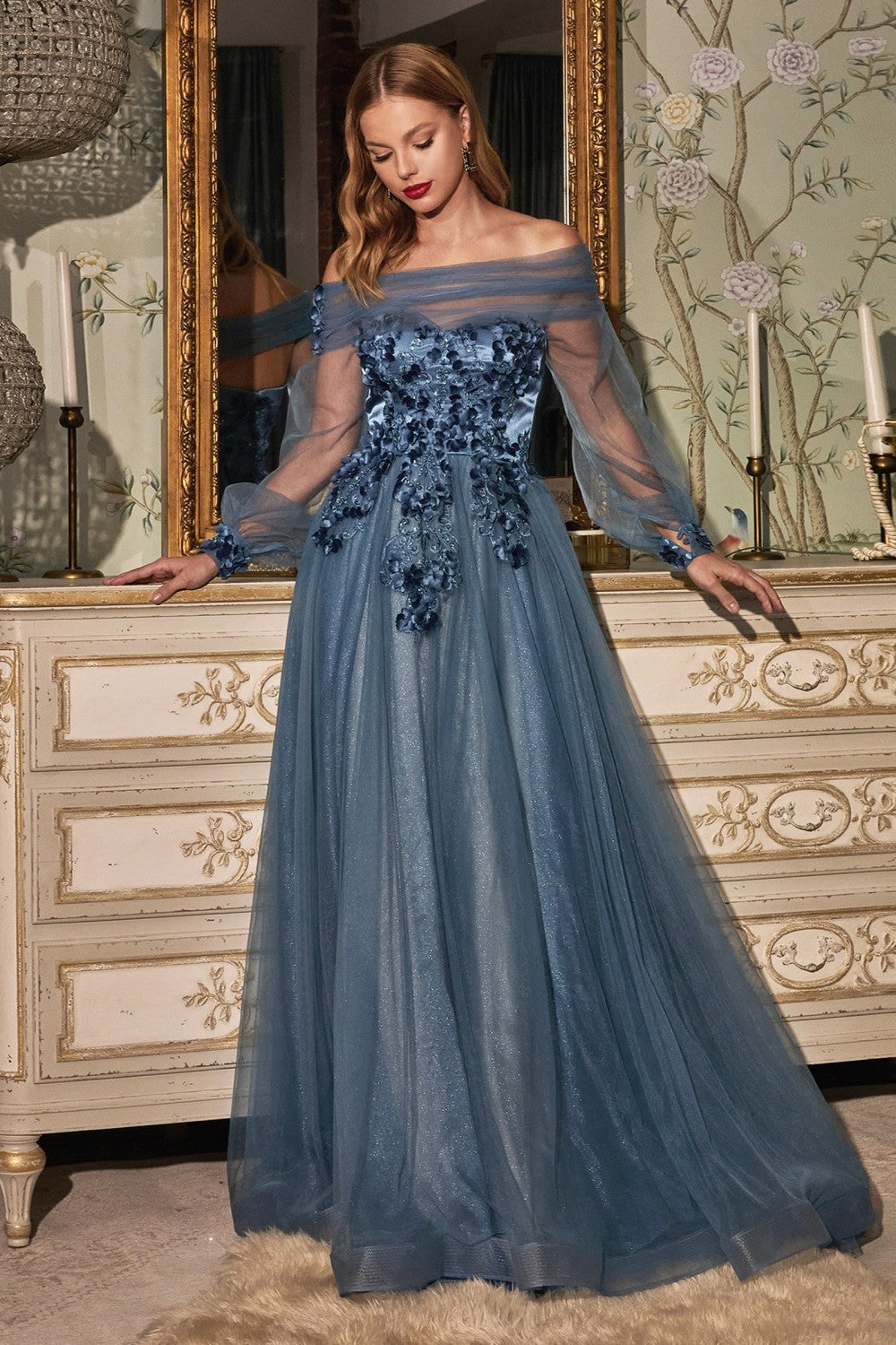 Vestido de noche corte A sin tirantes con mangas largas y apliques florales tridimensionales color azul